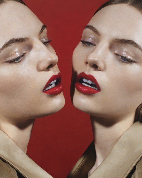 BURBERRY KISSES เผยสีสันสดชัด ขับลุคให้โดดเด่นเป็นตัวของตัวเอง BURBERRY KISSES เผยสีสันสดชัด ขับลุคให้โดดเด่นเป็นตัวของตัวเอง