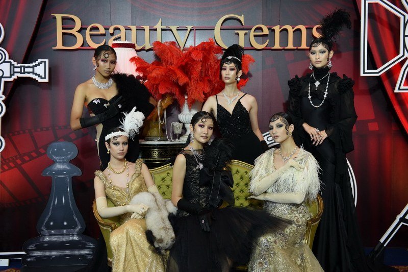 “Beauty Gems” แกรนด์ โอเพนนิ่ง โชว์รูม โซนใหม่ พร้อมอวดเครื่องเพชรคอลเลกชั่นล่าสุด 