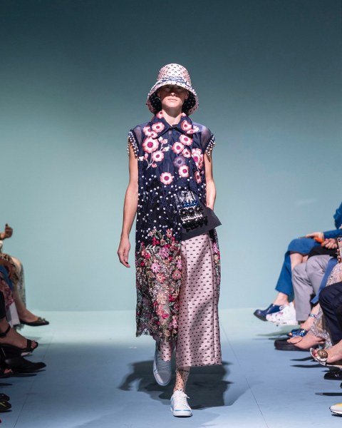 STUDIO 133 BIYAN SS 2020 ความสนุกของชีวิต การค้นพบที่เต็มไปด้วยพลัง และการเฉลิมฉลองความรัก STUDIO 133 BIYAN SS 2020 ความสนุกของชีวิต การค้นพบที่เต็มไปด้วยพลัง และการเฉลิมฉลองความรัก