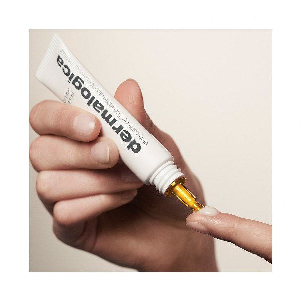 คืนความสดใสให้ดวงตาคู่สวยด้วย Dermalogica Biolumin-C Eye Serum กระจ่างใสด้วยพลังแห่งวิตามินซี คืนความสดใสให้ดวงตาคู่สวยด้วย Dermalogica Biolumin-C Eye Serum กระจ่างใสด้วยพลังแห่งวิตามินซี