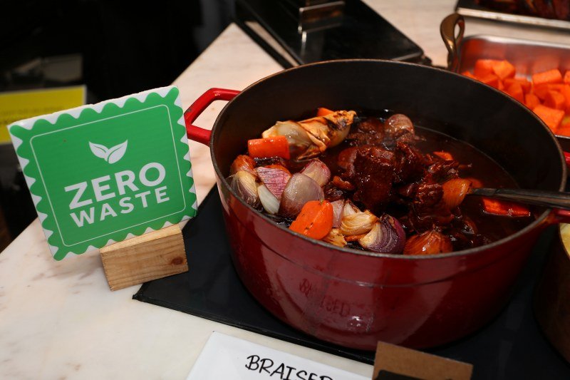 Goji Kitchen + Bar ร้านอาหารในโรงแรมห้าดาวแห่งแรกของโลก ที่ได้การรับรองจาก The Pledge  Goji Kitchen + Bar ร้านอาหารในโรงแรมห้าดาวแห่งแรกของโลก ที่ได้การรับรองจาก The Pledge