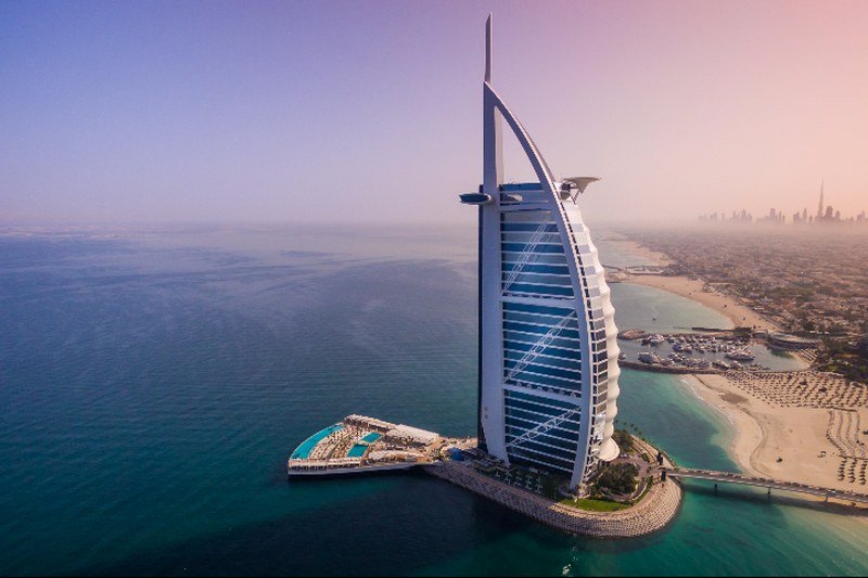 Tom Wright บอกเล่าความสำเร็จผ่านรูปแบบอาคาร เจ้าของผลงานการออกแบบโรงแรม Burj Al Arab 