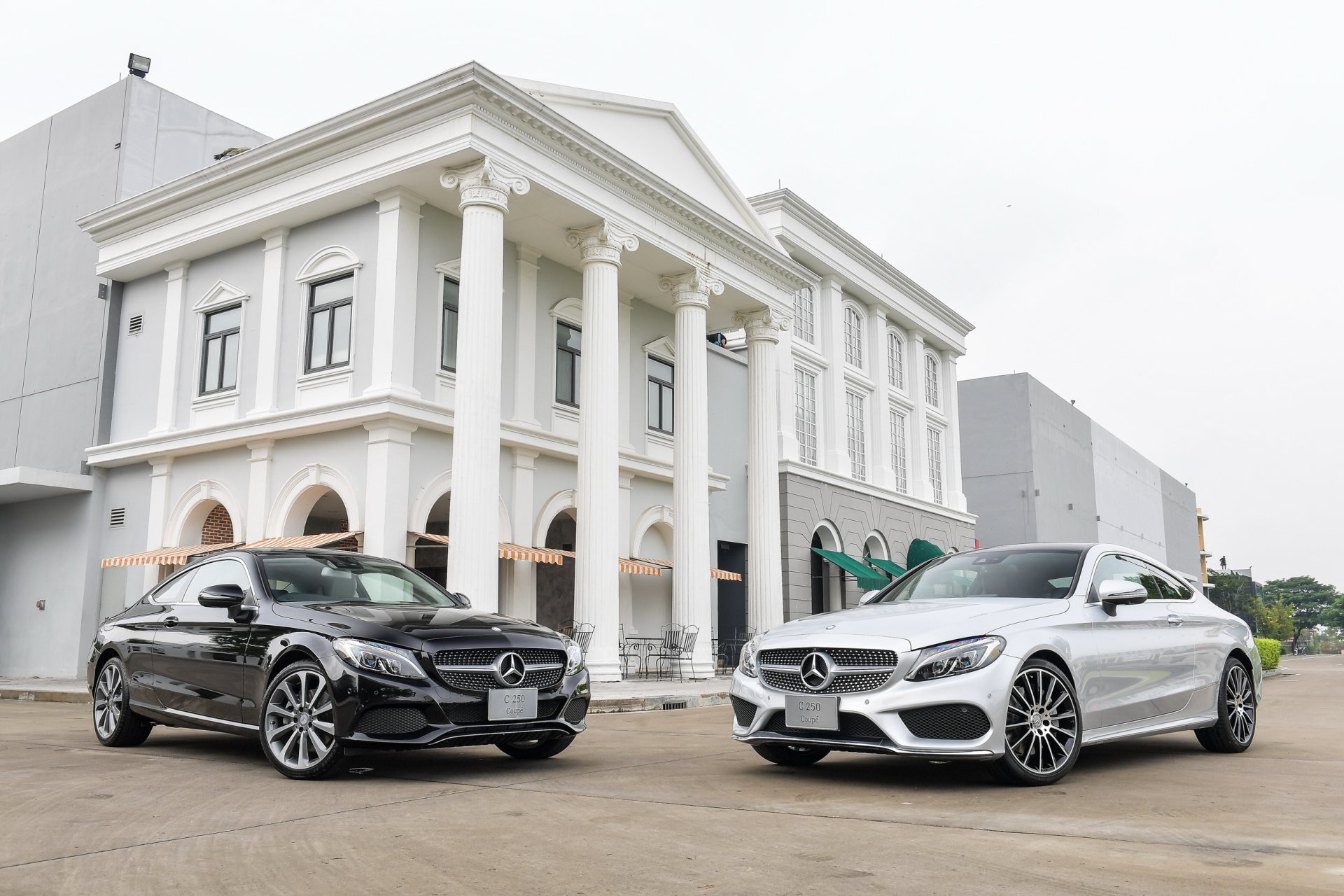 เมอร์เซเดส-เบนซ์ The new C-Class Coupé เมอร์เซเดส-เบนซ์ The new C-Class Coupé