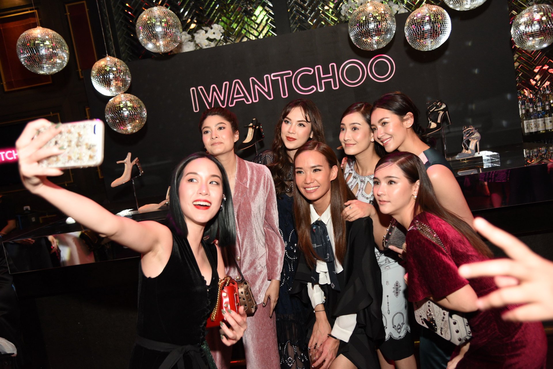 ส่อง 5 ลุคสุดปังในงานปาร์ตี้สุดเก๋ "Jimmy Choo I Want Choo" ของเหล่าซุปตาร์แถวหน้าเมืองไทย