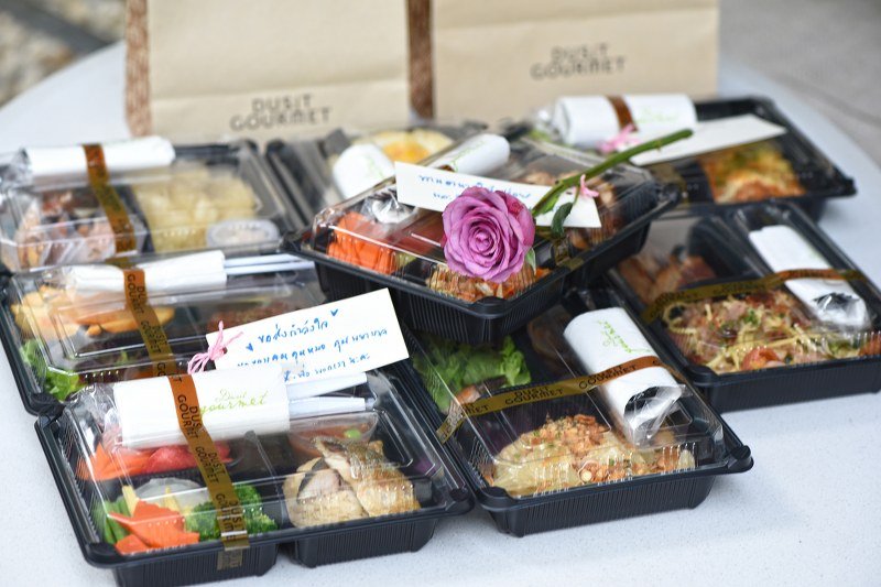 ดุสิตธานี เปิดตัวบริการใหม่ “Food for Heroes” รับเตรียมอาหาร และส่งมอบให้กับทีมงานที่ร่วมต่อสู้โควิด 19 ดุสิตธานี เปิดตัวบริการใหม่ “Food for Heroes” รับเตรียมอาหาร และส่งมอบให้กับทีมงานที่ร่วมต่อสู้โควิด 19