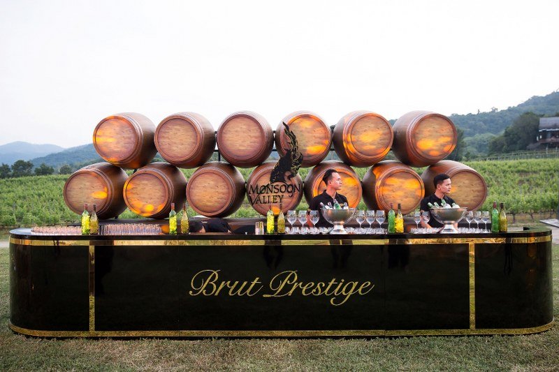 “Siam Winery” เปิดตัวสปาร์คกลิ้งไวน์ “Monsoon Valley Brut Prestige Sparkling Wine” ต้อนรับลมหนาว “Siam Winery” เปิดตัวสปาร์คกลิ้งไวน์ “Monsoon Valley Brut Prestige Sparkling Wine” ต้อนรับลมหนาว