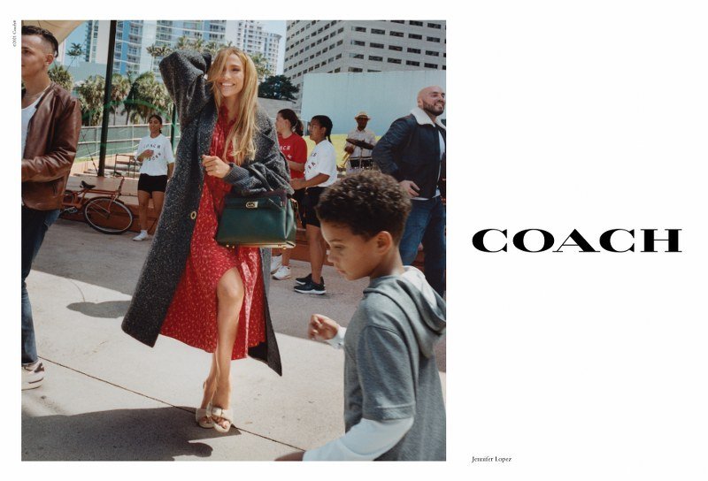 COACH พาเหล่า COACH Family ออกแคมเปญ “WITH FRIENDS” Fall 2021 นำโดย Jennifer Lopez COACH พาเหล่า COACH Family ออกแคมเปญ “WITH FRIENDS” Fall 2021 นำโดย Jennifer Lopez