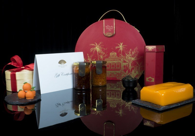 ฉลองตรุษจีน ด้วยชุดของขวัญอันเป็นมงคล จากร้าน The Mandarin Oriental Shop ฉลองตรุษจีน ด้วยชุดของขวัญอันเป็นมงคล จากร้าน The Mandarin Oriental Shop