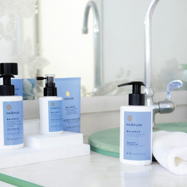 ปัญญ์ปุริ (PAÑPURI) บอกต่อ 4 เคล็ดลับปรนนิบัติผิวมือให้เนียนนุ่ม ปลอดภัยจากเชื้อโรคและไวรัส ปัญญ์ปุริ (PAÑPURI) บอกต่อ 4 เคล็ดลับปรนนิบัติผิวมือให้เนียนนุ่ม ปลอดภัยจากเชื้อโรคและไวรัส