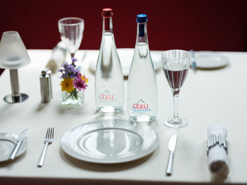 OGEU น้ำแร่ธรรมชาติพรีเมี่ยมจากฝรั่งเศส เปิดตัวในฐานะเครื่องดื่มคู่อาหารระดับกูร์เม่ต์