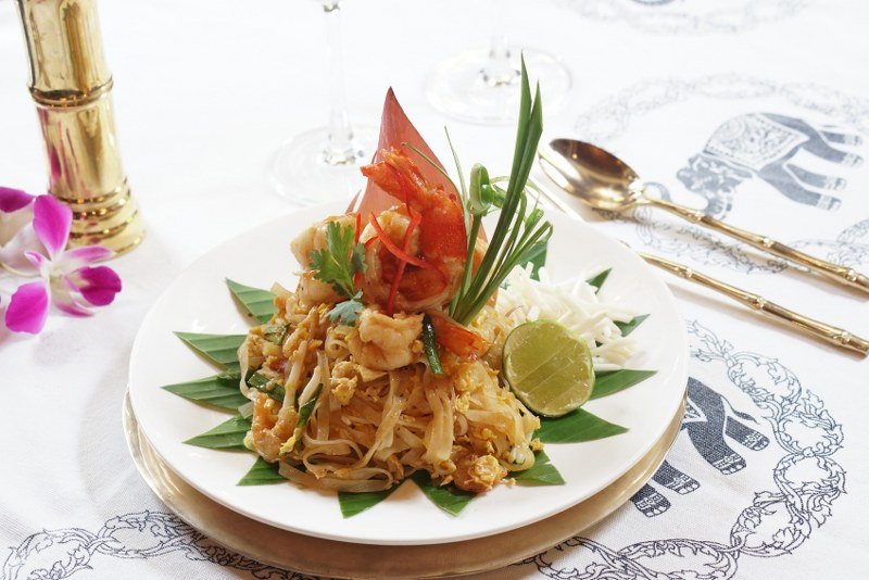 บลู เอเลเฟ่นท์ จัด ‘Gourmet Delivery at Home’ ส่งความอร่อยถึงบ้าน ตามแบบฉบับของ ‘เชฟนูรอ’  บลู เอเลเฟ่นท์ จัด ‘Gourmet Delivery at Home’ ส่งความอร่อยถึงบ้าน ตามแบบฉบับของ ‘เชฟนูรอ’