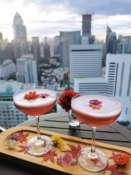 ฉลองเทศกาลวันวาเลนไทน์กับ ห้องอาหาร 2 สไตล์ ให้คุณเลือกโรแมนติกที่ โรงแรมแลนด์มาร์ค กรุงเทพฯ ฉลองเทศกาลวันวาเลนไทน์กับ ห้องอาหาร 2 สไตล์ ให้คุณเลือกโรแมนติกที่ โรงแรมแลนด์มาร์ค กรุงเทพฯ