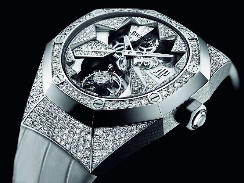 AUDEMARS PIGUET เผยคอลเลคชั่นสำหรับสุภาพสตรี ROYAL OAK CONCEPT FLYING TOURBILLON AUDEMARS PIGUET เผยคอลเลคชั่นสำหรับสุภาพสตรี ROYAL OAK CONCEPT FLYING TOURBILLON