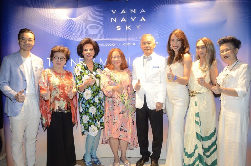 Vana Nava Sky เดสติเนชั่นบาร์ ระดับเวิล์ดคลาส ชมวิวลอยฟ้าบนพื้นกระจกใส เปิดตัวกลางเมืองหัวหิน