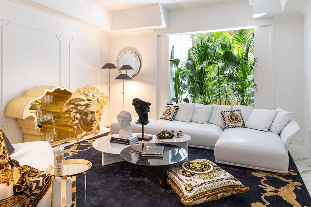 Versace Home คอลเล็กชันเฟอร์นิเจอร์ ณ มิลาน ดีไซน์ วีค Versace Home คอลเล็กชันเฟอร์นิเจอร์ ณ มิลาน ดีไซน์ วีค