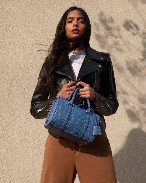 ต้อนรับวันแม่ด้วยกระเป๋าสีใหม่ล่าสุดจาก MCM คอลเล็คชั่นใหม่ล่าสุด Autumn/Winter 2018  ต้อนรับวันแม่ด้วยกระเป๋าสีใหม่ล่าสุดจาก MCM คอลเล็คชั่นใหม่ล่าสุด Autumn/Winter 2018