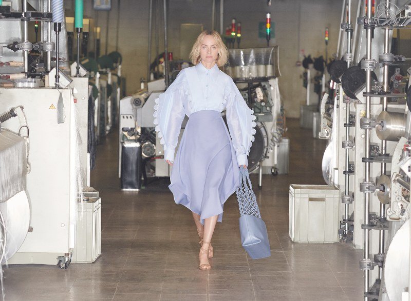 Stella McCartney เปิดตัวแคมเปญ “Fashion doesn’t have to sacrifice style for sustainability”