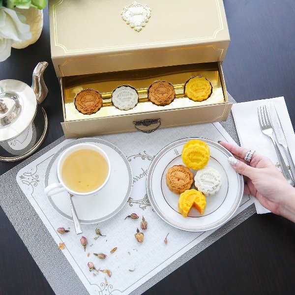 Harrods เฉลิมฉลองเทศกาลไหว้พระจันทร์ กับเซต Harrods Luxury Mooncakes 2018   Harrods เฉลิมฉลองเทศกาลไหว้พระจันทร์ กับเซต Harrods Luxury Mooncakes 2018