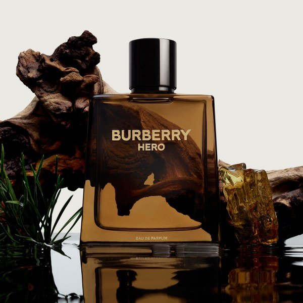 เบอร์เบอรี่ (Burberry) เปิดตัวน้ำหอมกลิ่นใหม่ Hero Eau de Parfum
