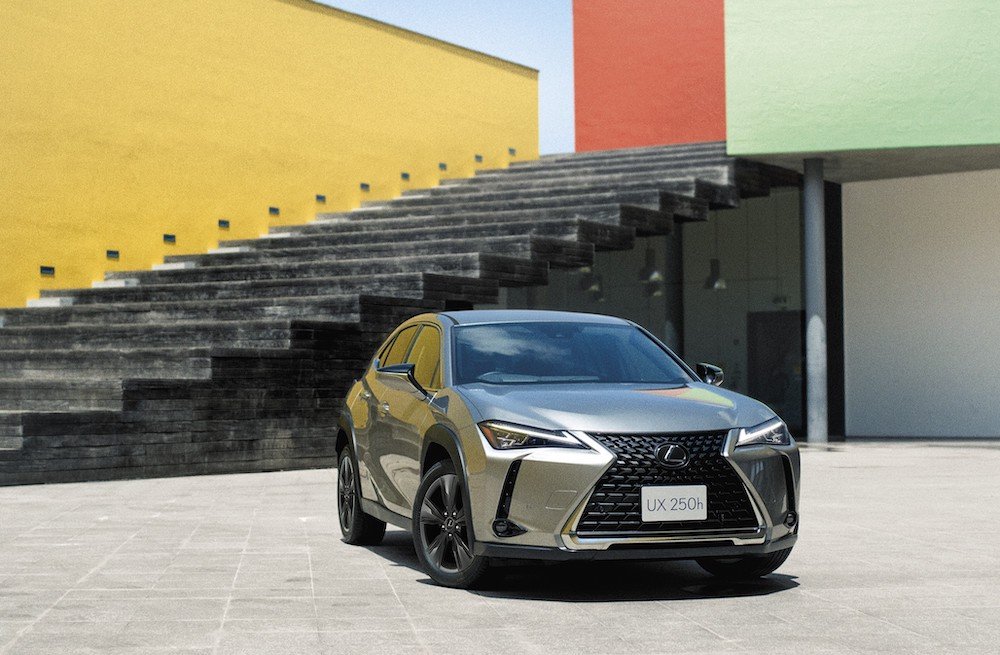 LEXUS UX 250h