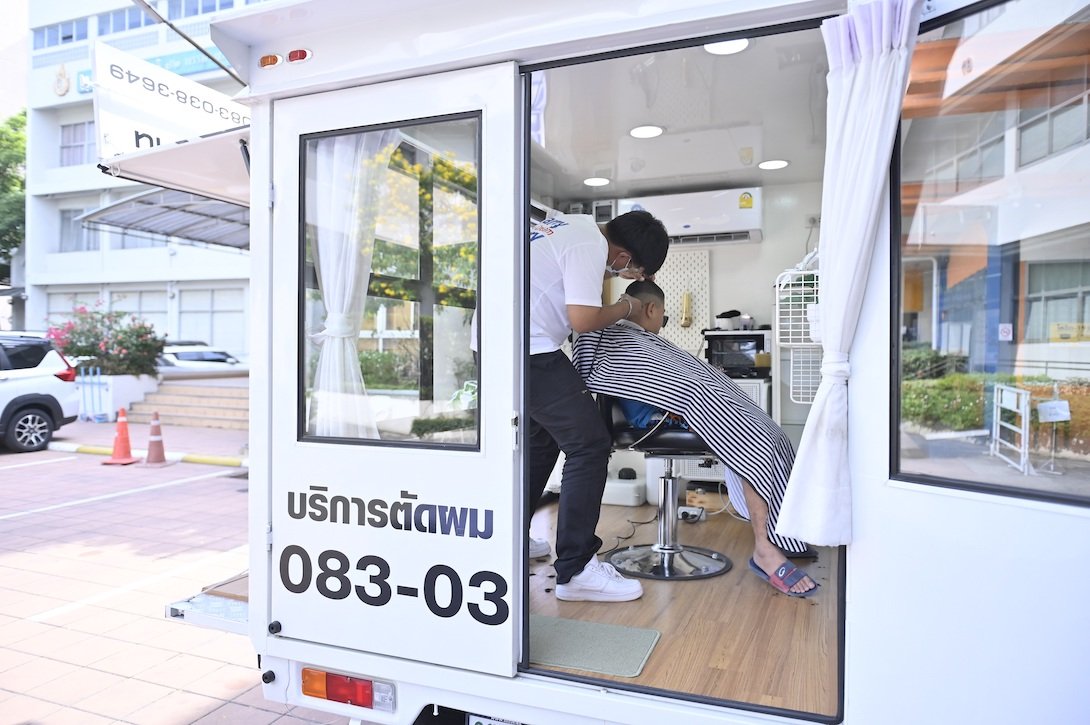 CARRY YOUR DREAM CARRY YOUR LIFE