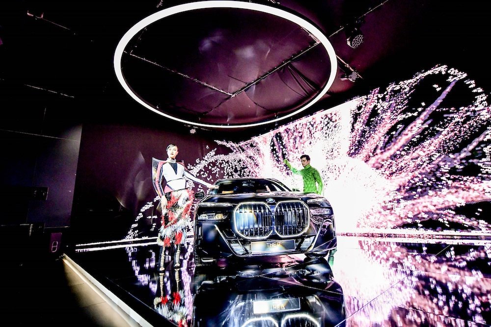 The_First_Ever_BMW_i7