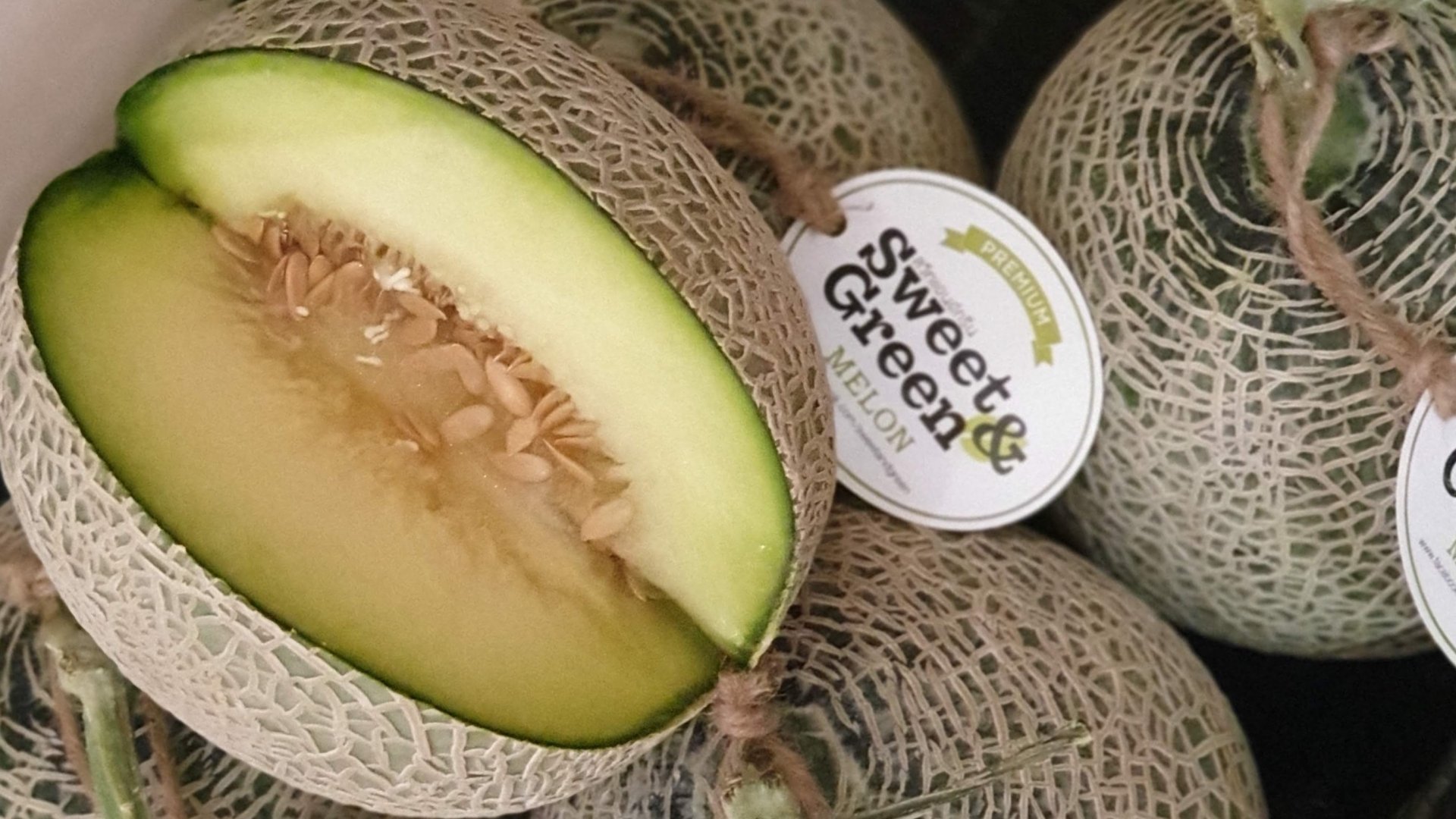 เมล่อนเนื้อเขียว Japanese melon