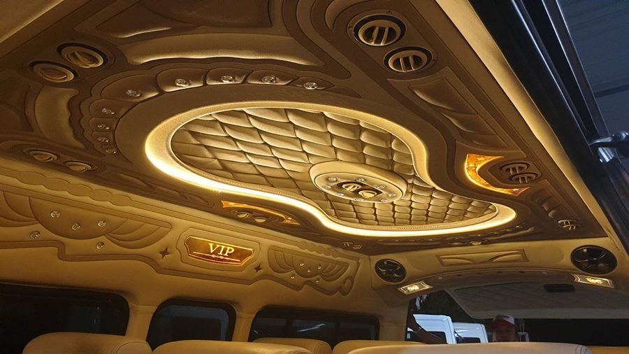 หลังคา VIP แบบอ่าง หนังเย็บแบบตาราง  หลังคา VIP แบบอ่าง หนังเย็บแบบตาราง