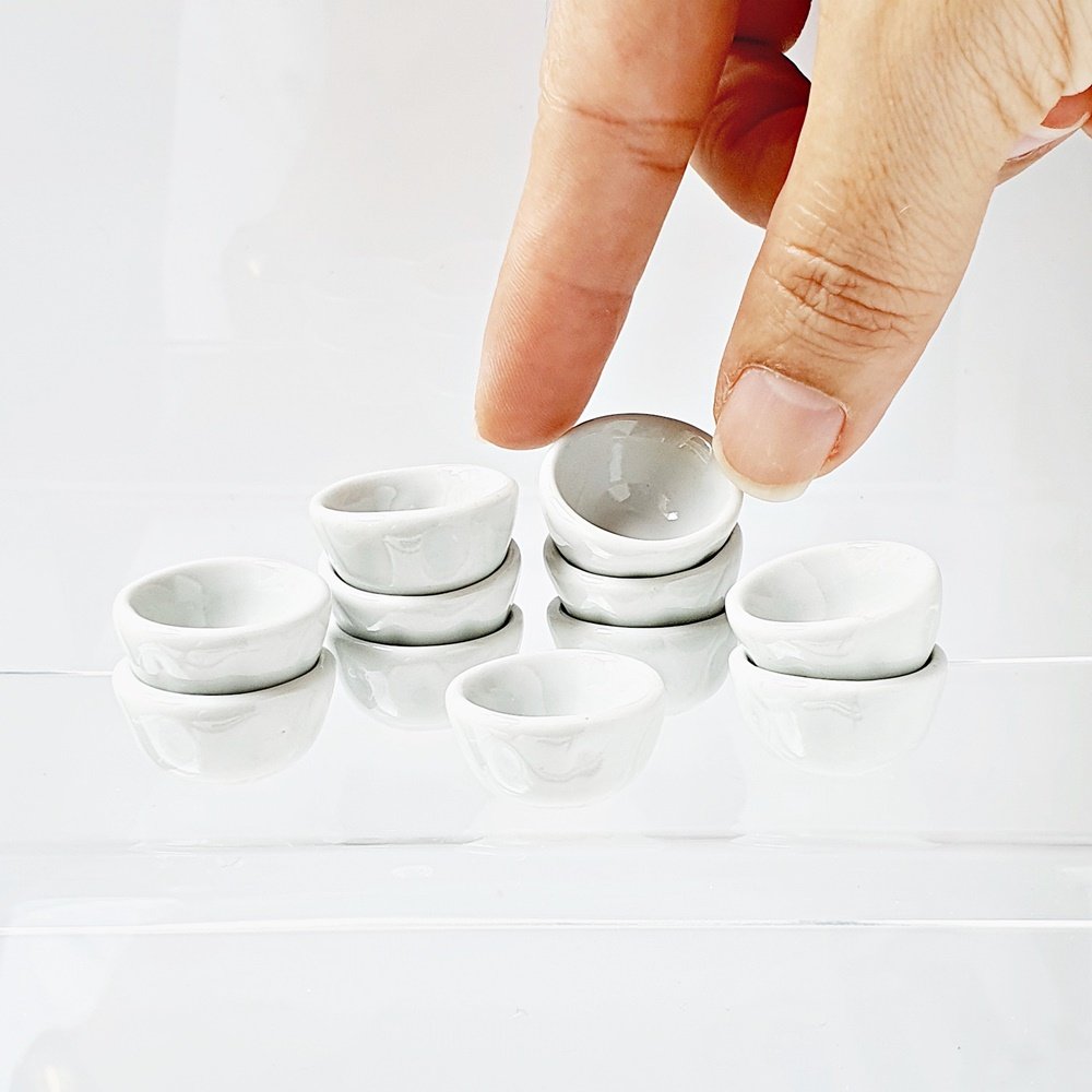 10 Pieces Ceramic Round Bowls 23 mm.