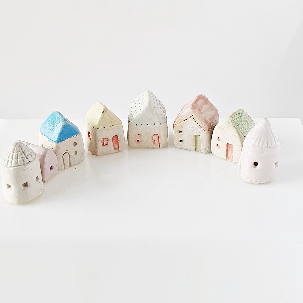 Set 8Pcs. Miniatures Tiny House Farmhouse Decoration