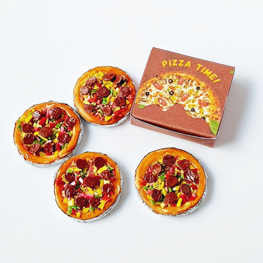 Pizza in Delivery Box 1:12 Scale