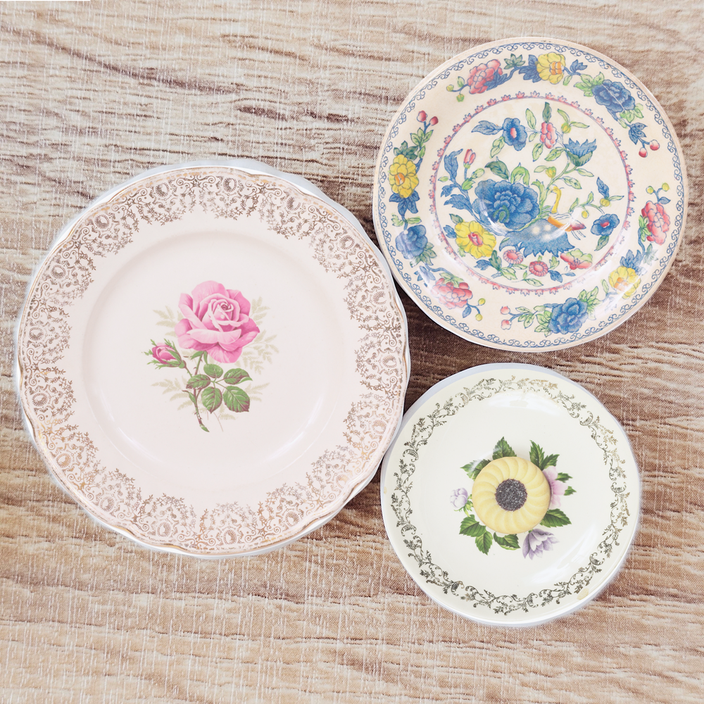Ceramic Plates Vintage Floral Design Set 3 Pcs