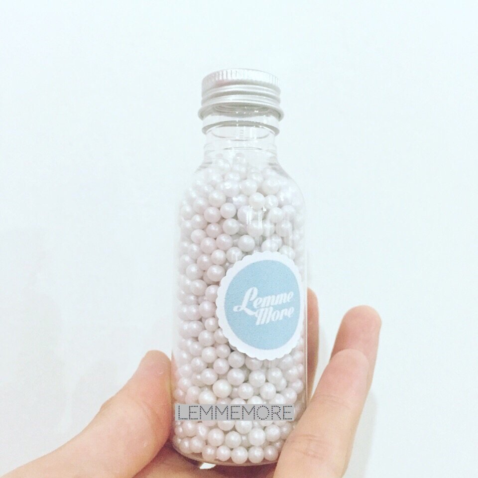 น้ำตาลตกแต่ง - Pearlized Sugar Pearls Dragees 4mm.บรรจุ 100 g