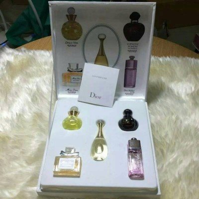  น้ำหอมเทสเตอร์เซต Dior - Les Parfums Set ขนาด 5ml. x5 (หัวแต้ม) 