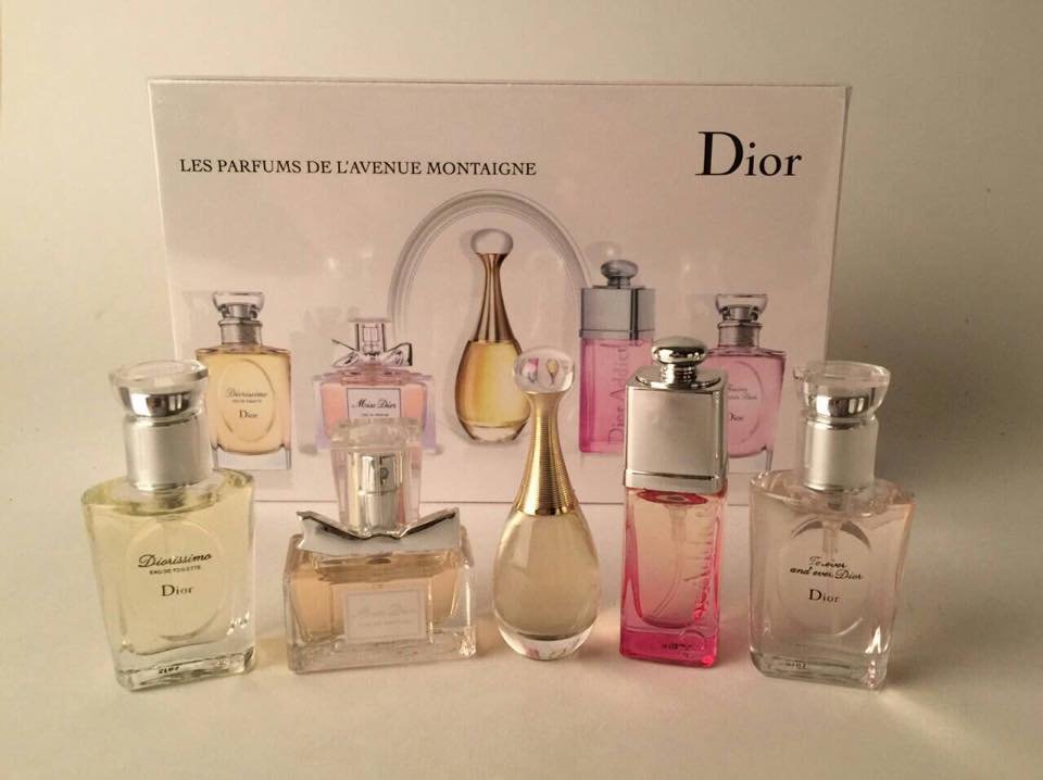 น้ำหอมเทสเตอร์เซต Dior - Les Parfums Set ขนาดพกพา x5 (หัวแต้ม) ชุดนี้พร้อมถุงห้าง