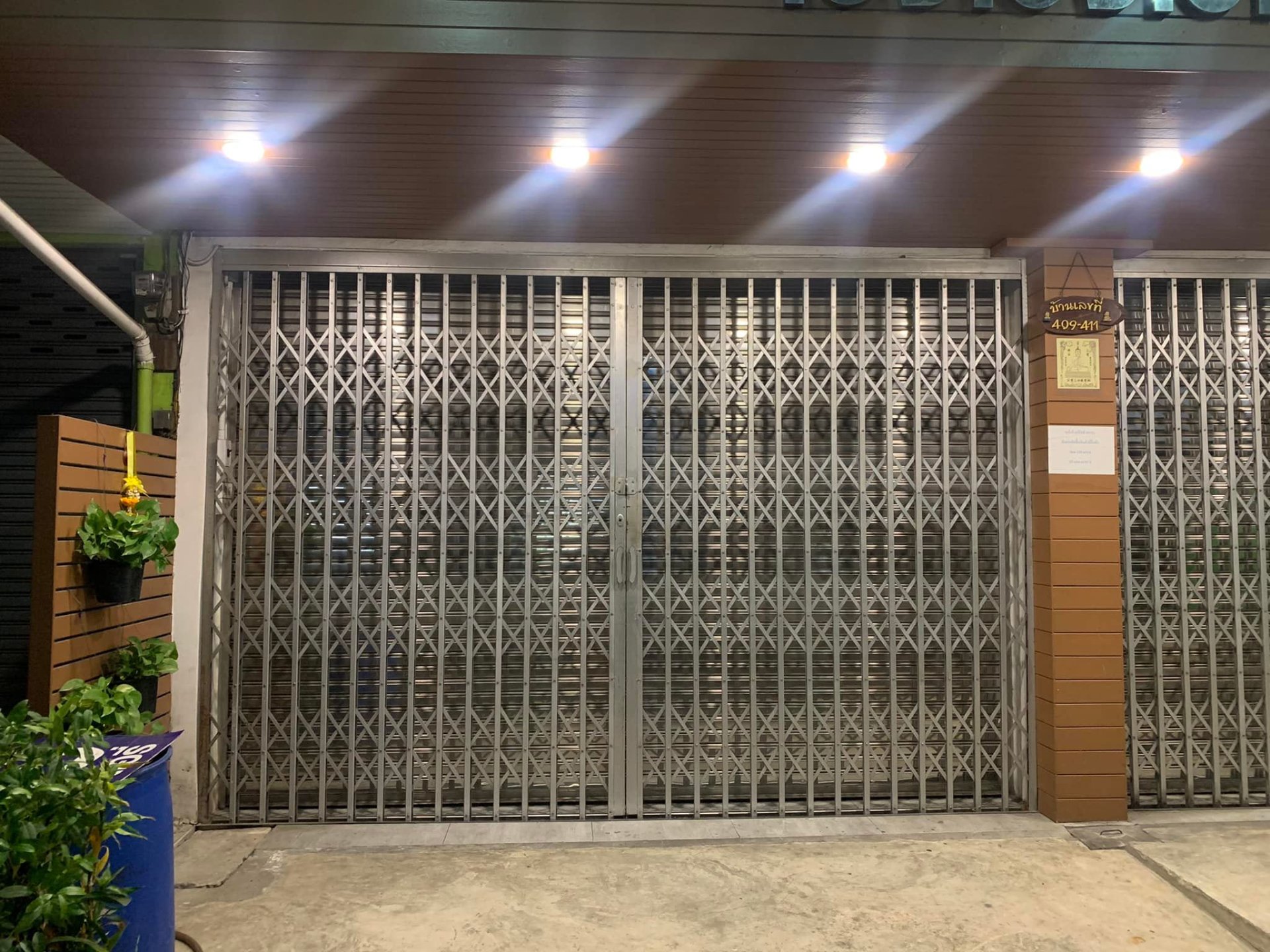 ประตูยืดสแตนเลส ประตูยืดสแตนเลส