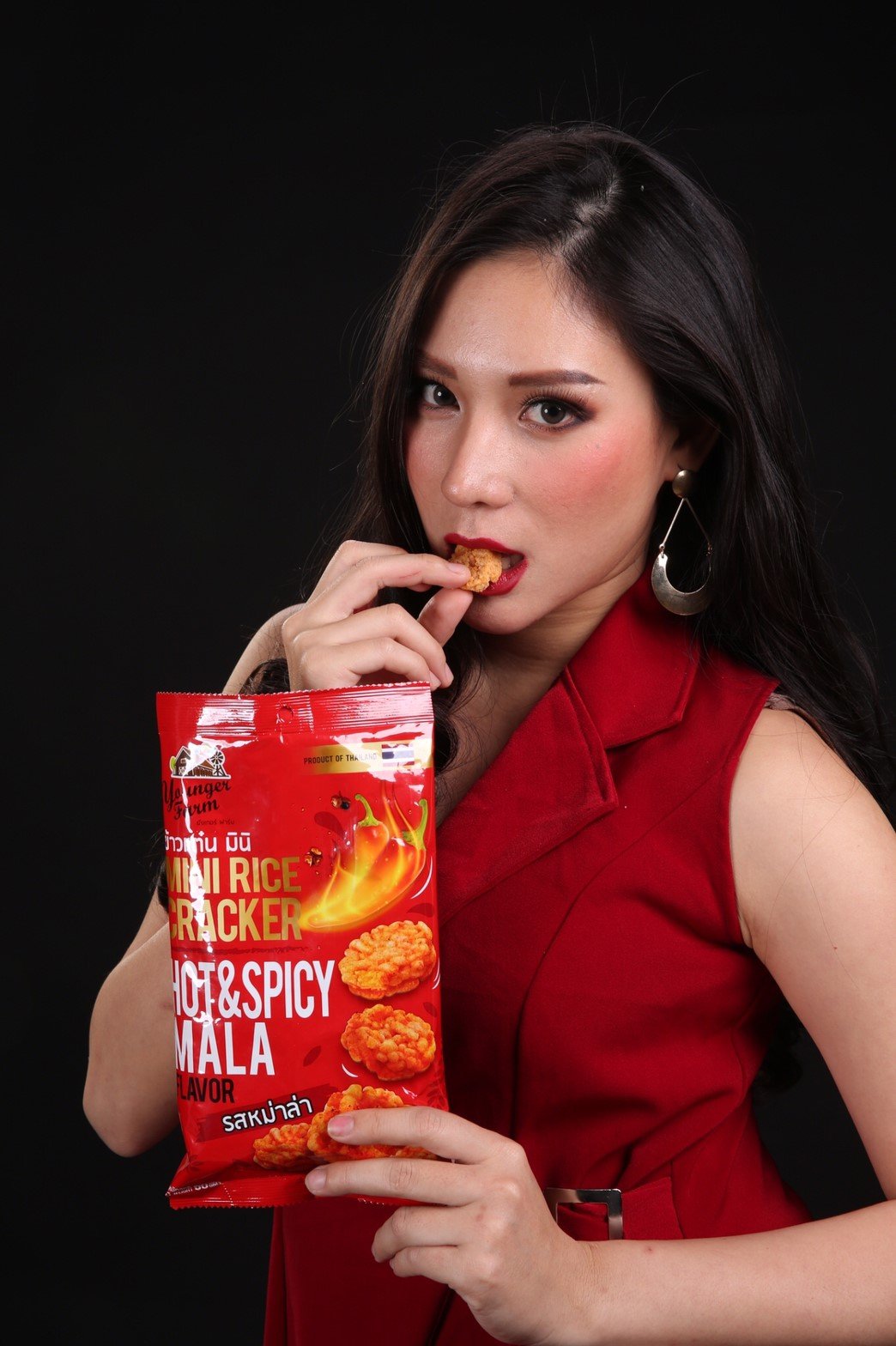 Mini Rice Cracker Wagyu Steak flavor 60 g ข้าวแต๋น มินิ รสสเต็กวากิว 60 ...