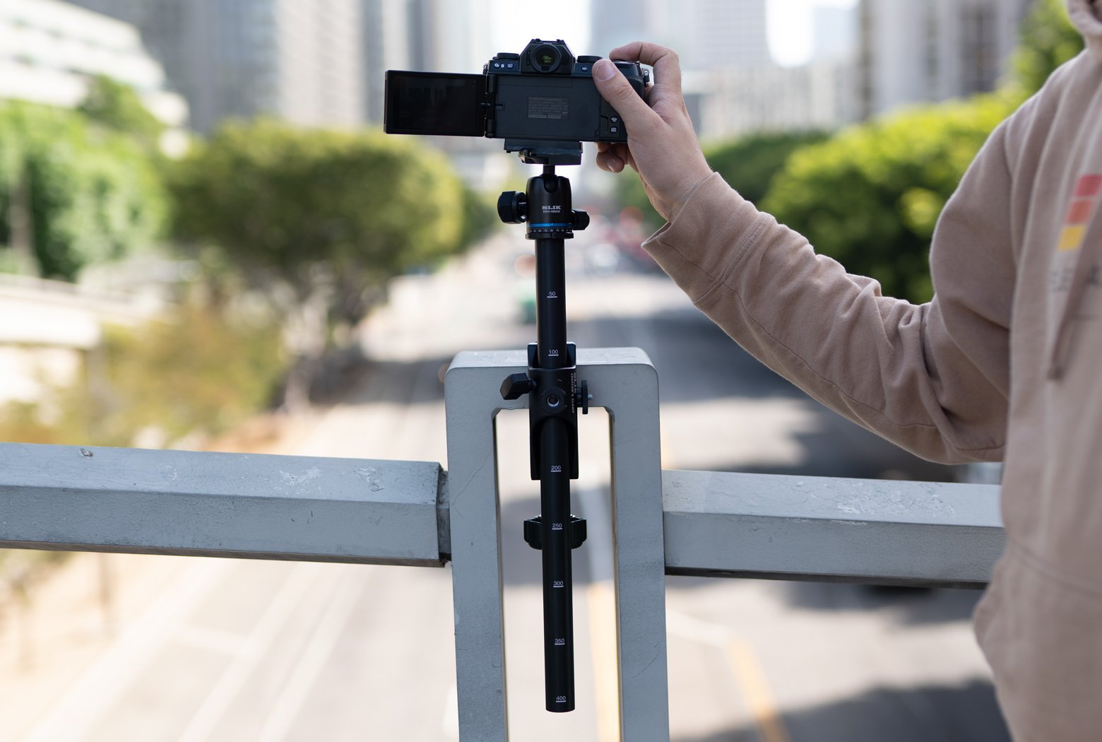 Slik Creator's Clamp จับกับราวสะพาน