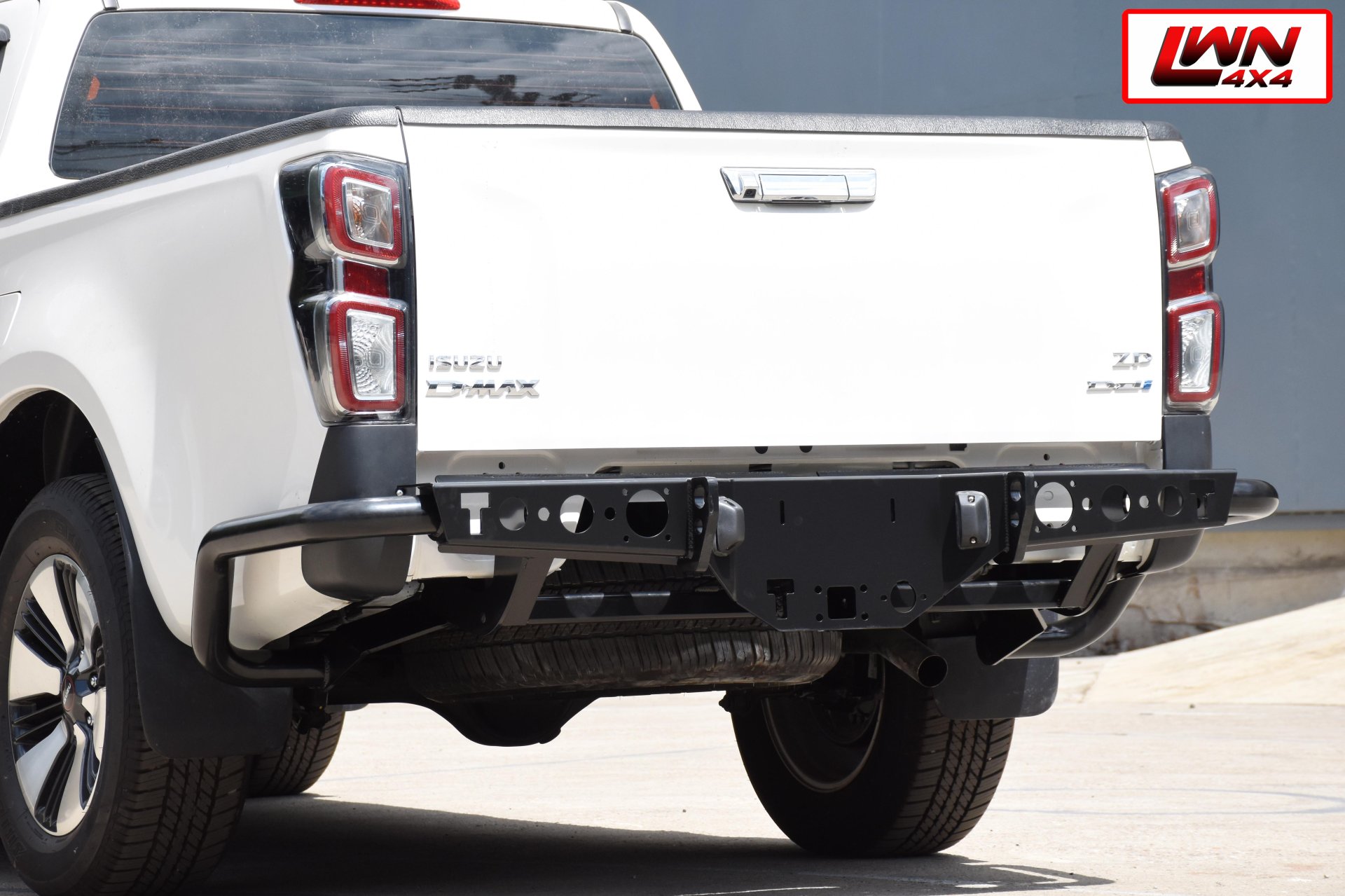 RB-004 ISUZU D-MAX 2020