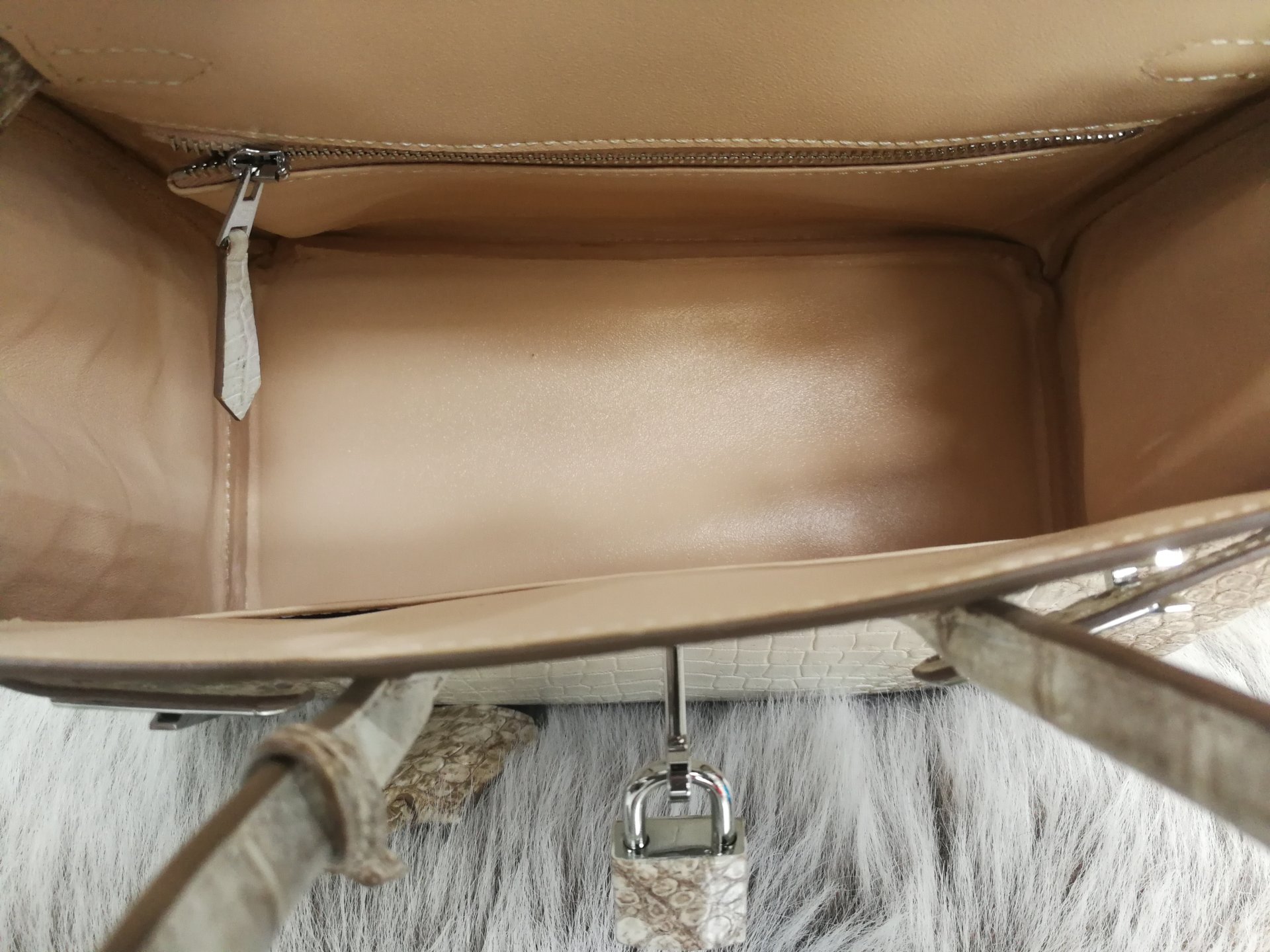 Luxury Genuine Crocodile Tote Bag/Handbag in Himalayan Natural White Colour  Crocodile Skin #CRW214H-WHI-30CM