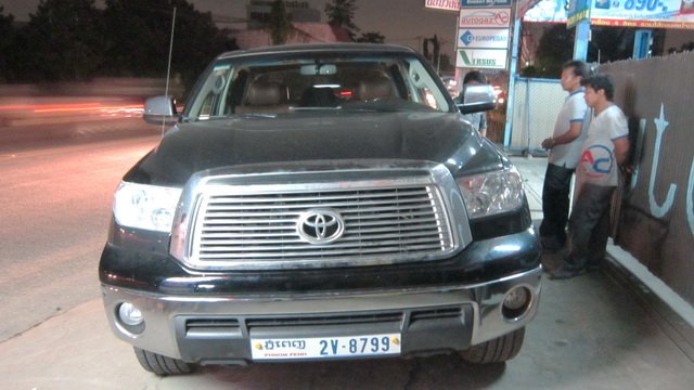 TOYOTA TUNDRA 5.7 L