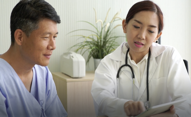 อายุ 80 ก็ยังเป๊ะได้! รวมรีวิวเคส 50+ ถึง 80+ ทำไมรุ่นใหญ่ถึงไว้วางใจมาคืนความสดใสรอบดวงตาที่ หมอนิโกะ Frank Clinic