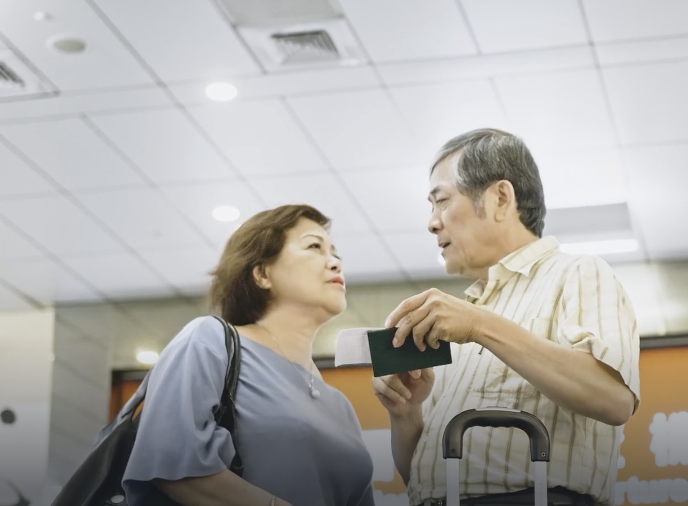 9 วันในไทย... วางแผน ตัดถุงใต้ตา Eyelock อย่างไร ให้สวยหล่อ ทันบินกลับต่างประเทศ