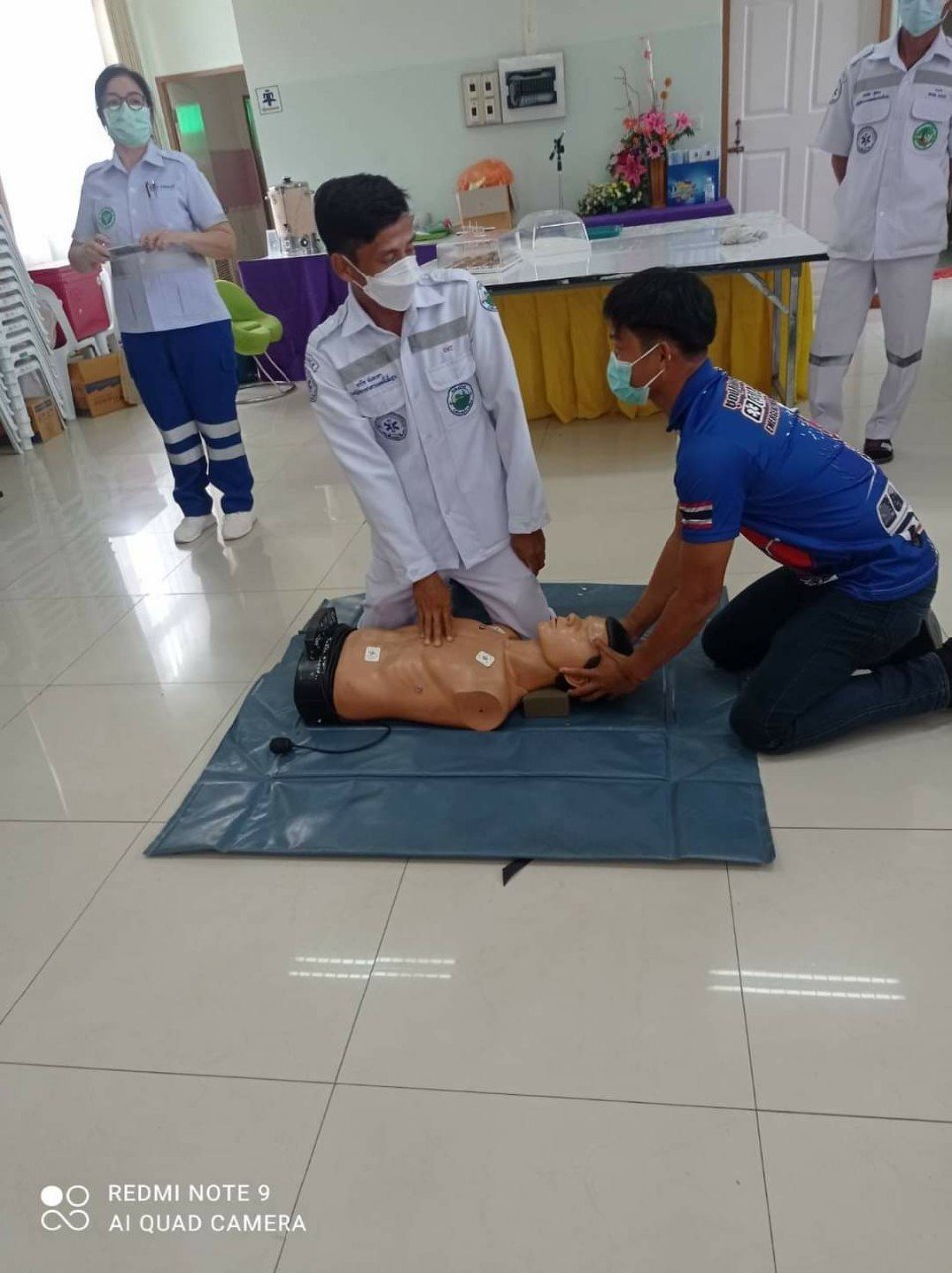 โครงการ "เปลี่ยนไทยมุง ให้เป็นฮีโร่" 