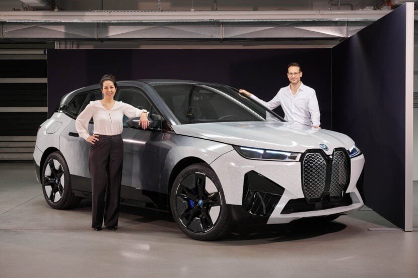 BMW iX Flow Featuring E Ink — Color Changing Body Panels          BMW iX Flow Featuring E Ink — Color Changing Body Panels