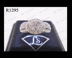 แหวนเพชร กระจุก 3 แถว (Diamonds Ring) เพชร Heart&Arrow - Russian Cut