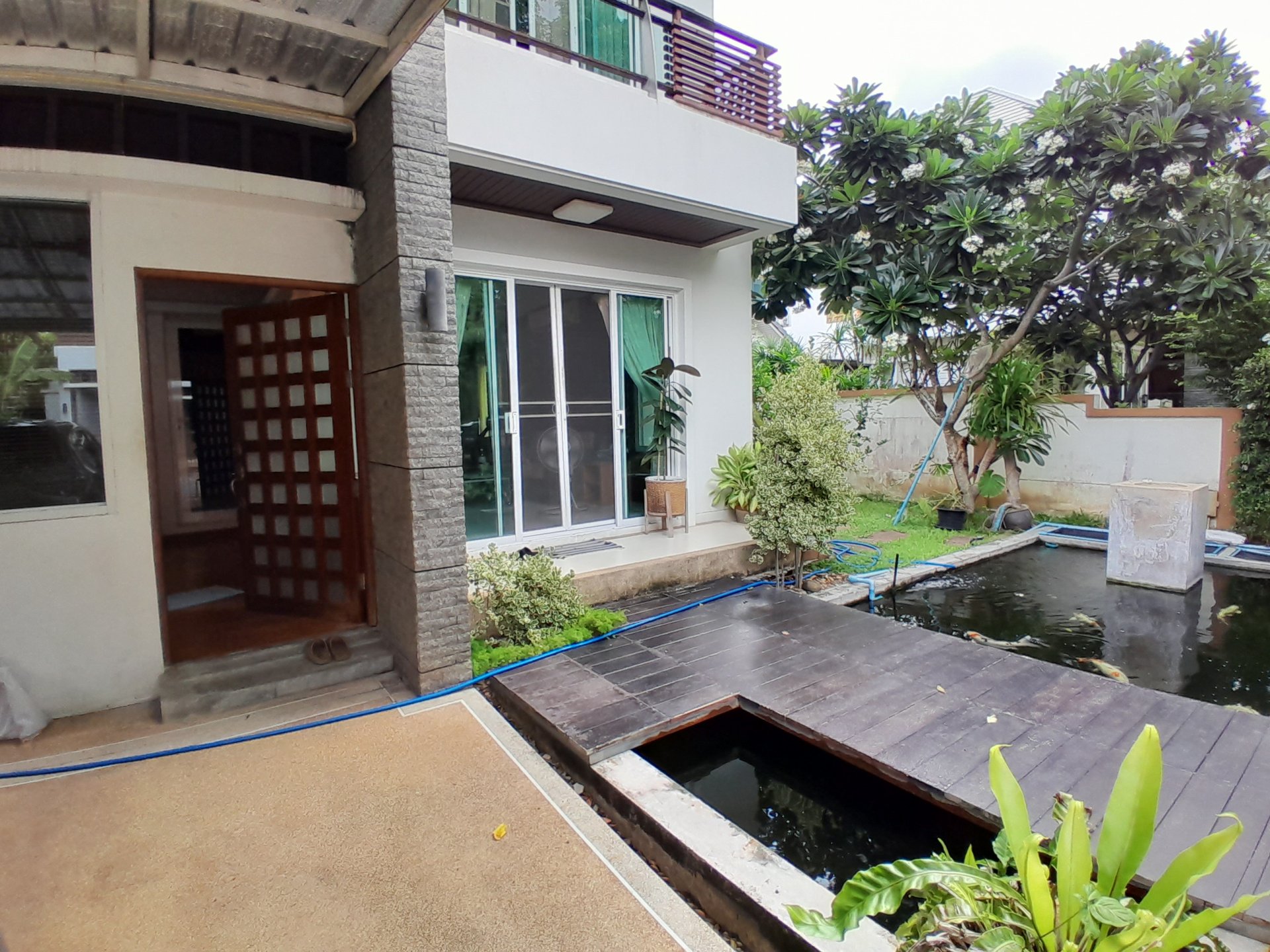 EHL-233710 หมู่บ้าน บลูลากูน บางนา-ตราด กม.8 (Blue Lagoon Bangna km.8)