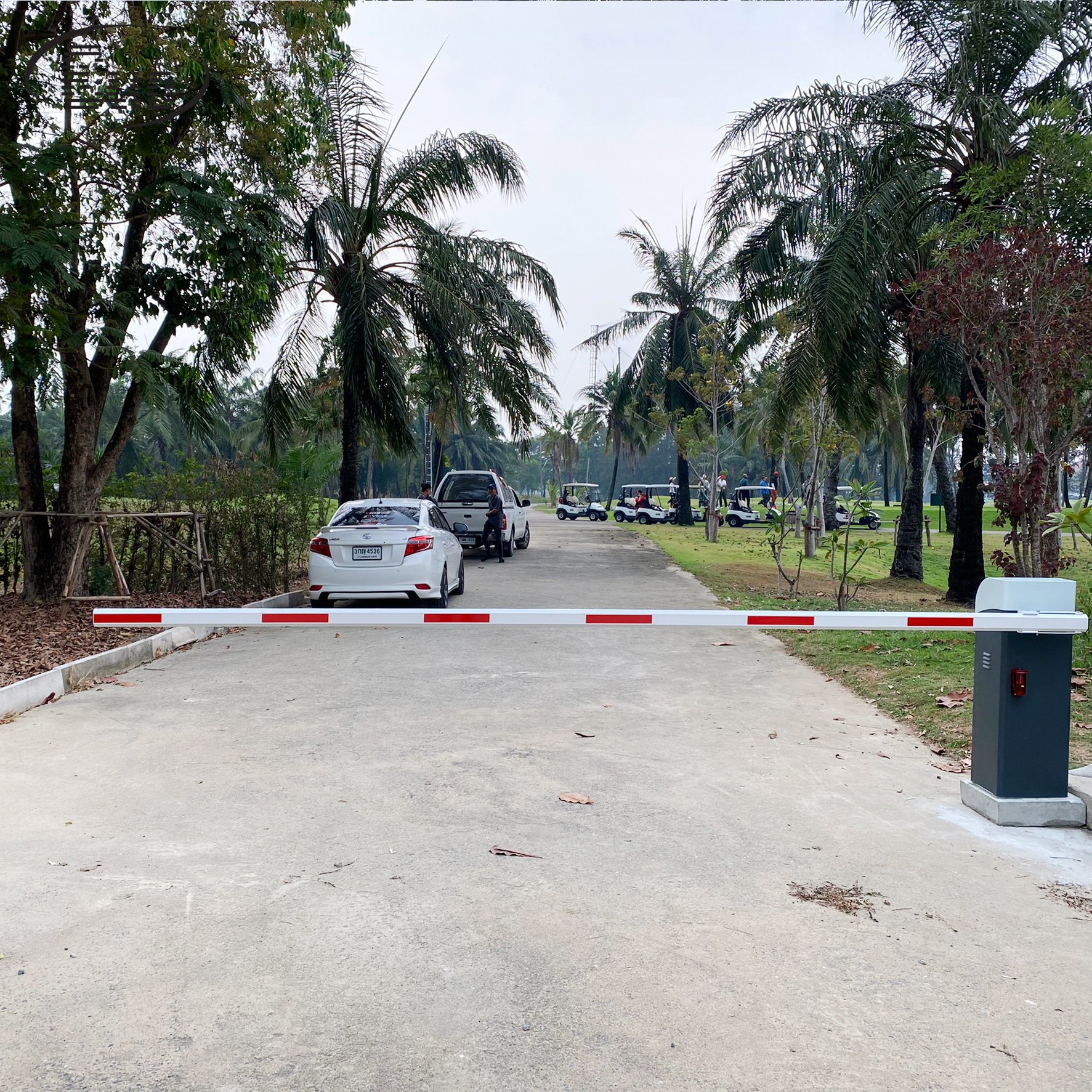 หมู่บ้านสนามกอล์ฟไพน์เฮิร์ท