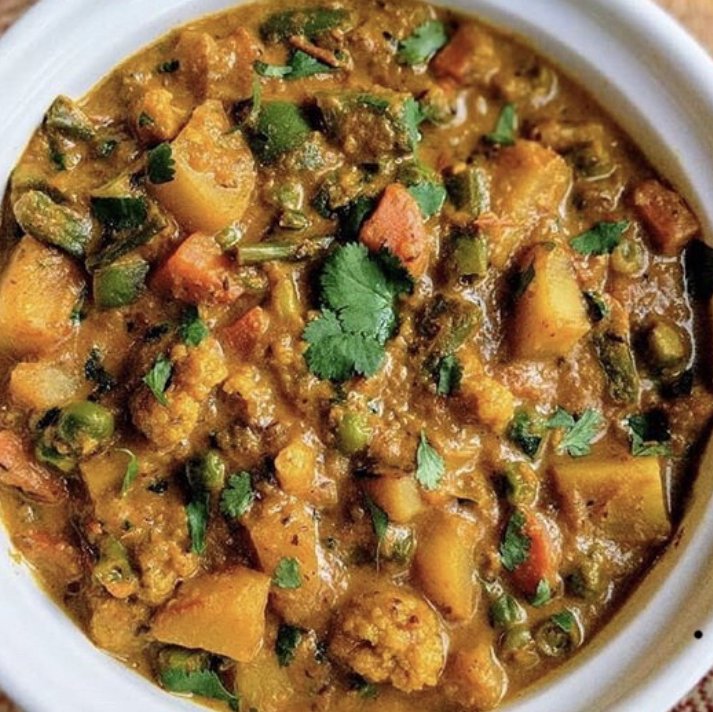 Mix Vegetable Curry semi dry แกงกะหรี่ผักรวมแบบเจและมังสวิรัติ  VEGAN