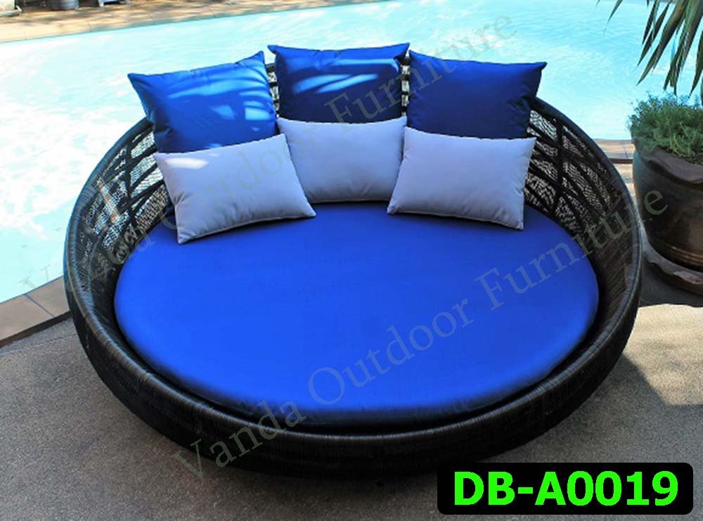 Rattan Daybed Product code DB-A0019